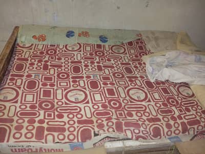 Queen size bed