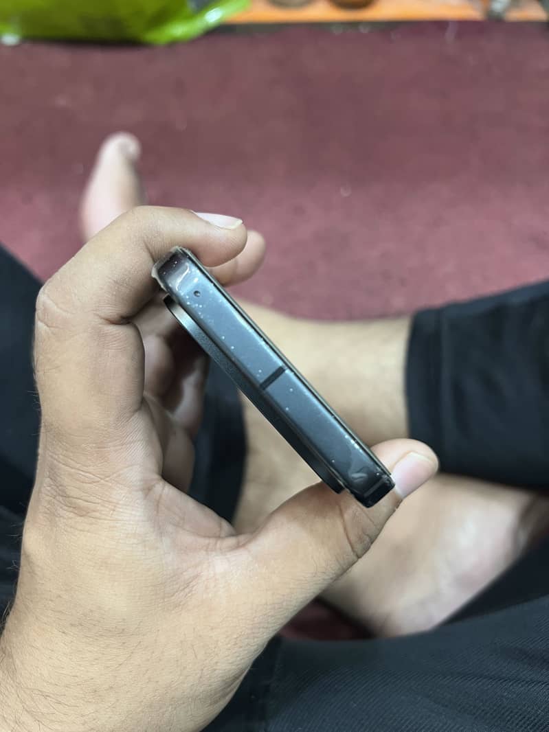 Google Pixel 9 4