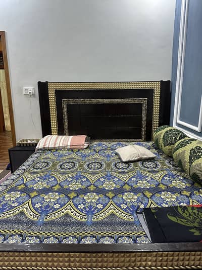 Selling my double bed set with mattress