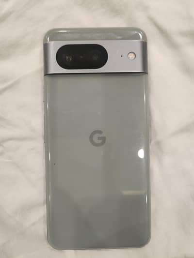 6\128 gb with charger
