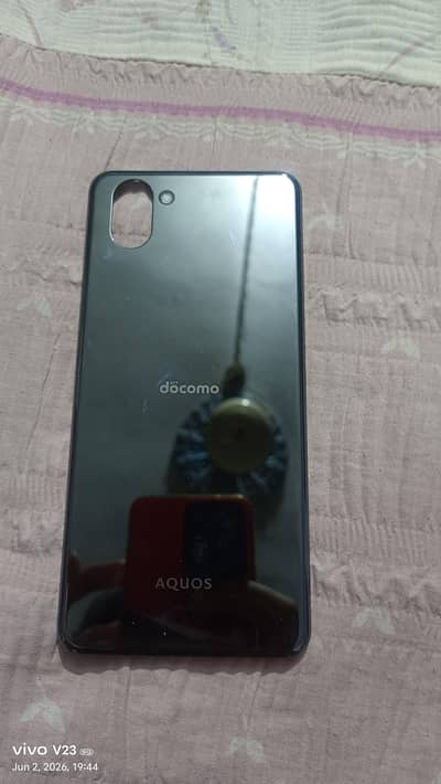 Sharp Aquos R3