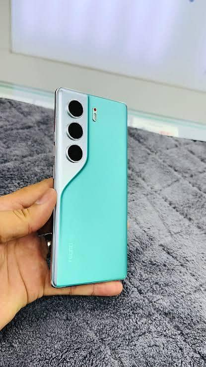 Tecno Camon 40 Pro 2