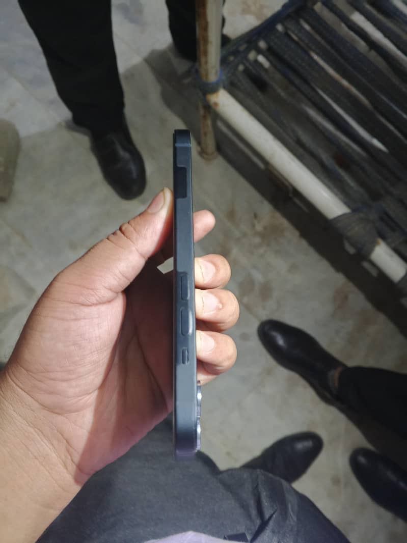 Apple iPhone 14 2