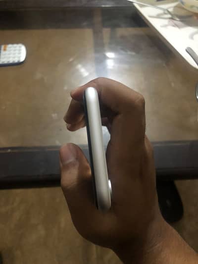 Apple iPhone XR