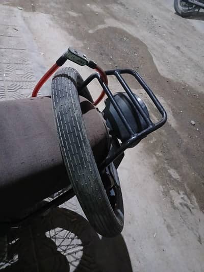 gs 150 front tyre