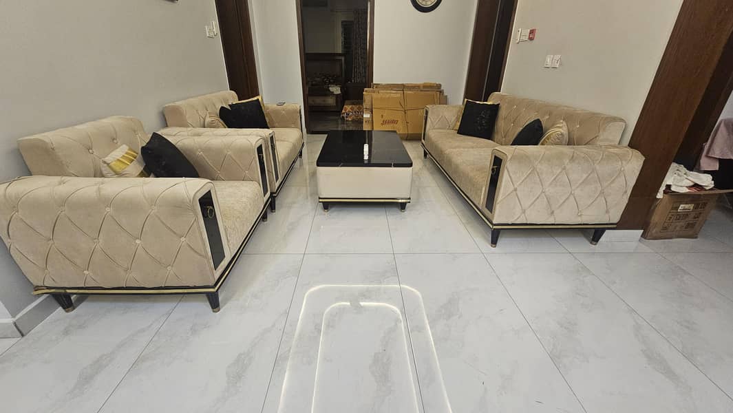 Sofa Set With Centre Table 4