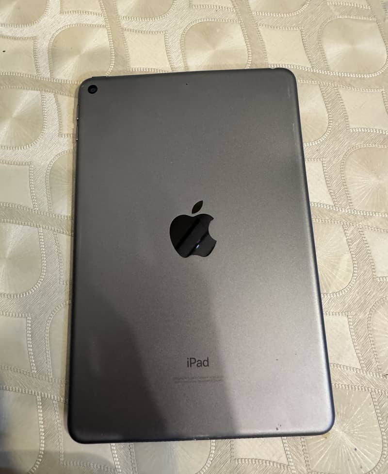 Ipad mini 5 Screen crack 2