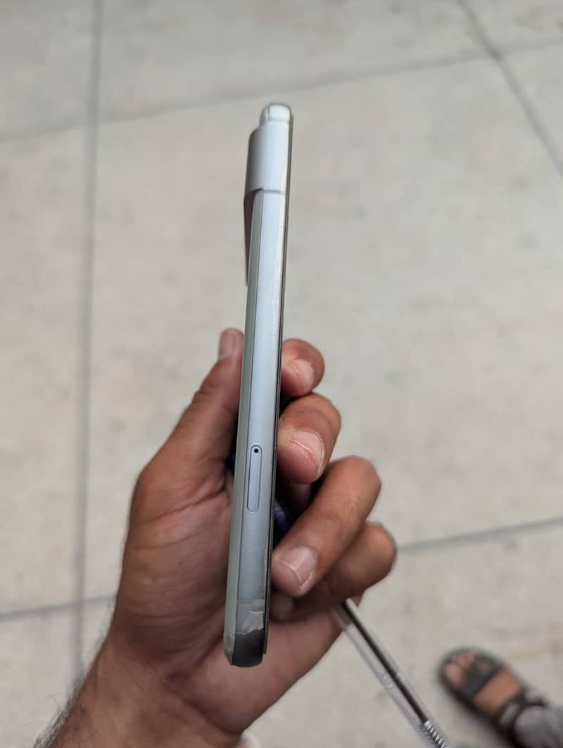 Google Pixel 8 3