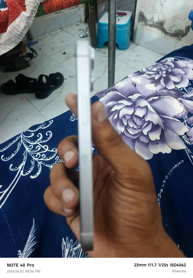 Apple iPhone 14 1