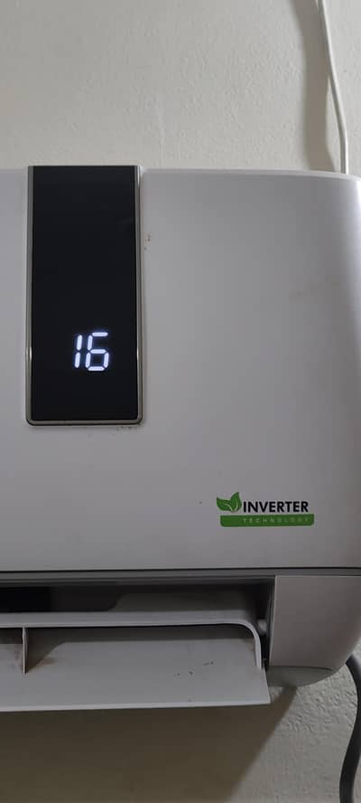 Homage Element DC Inverter 1.5 Ton AC 75% Energy Saving Just Like New