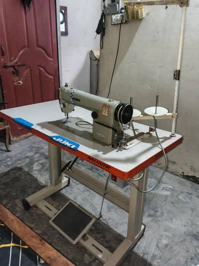 Juki DDL 555 Condition 10/10 Urgent Sale