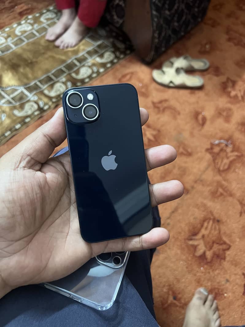 Apple iPhone 13 4