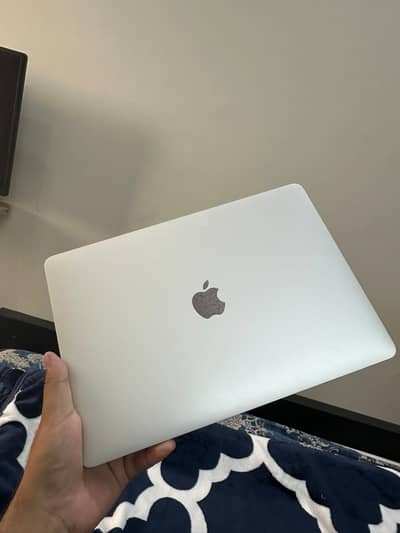 Macbook Pro M2 2022
