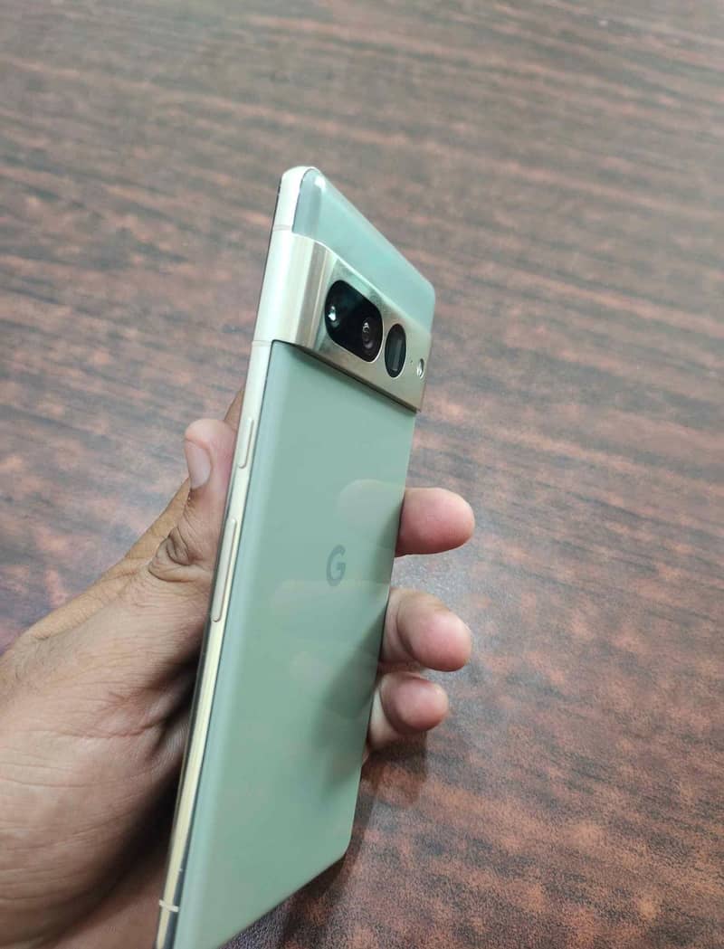 Google Pixel 7 Pro 2