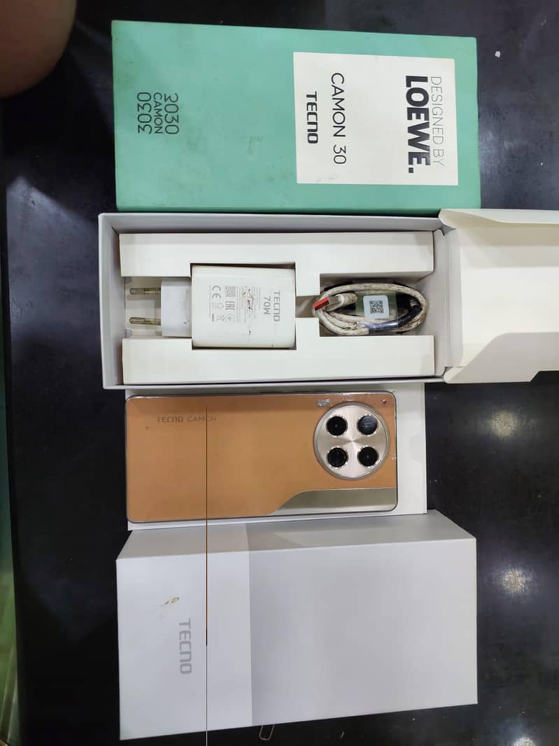 Tecno CAMON 30 1