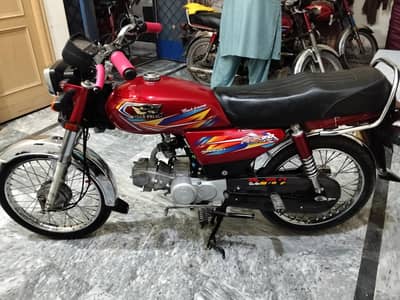 Almost new 10/10 (03168159172)