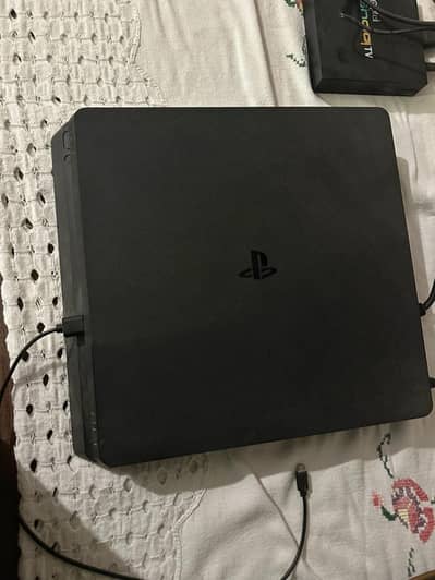 PlayStation 4 Slim - 500 GB