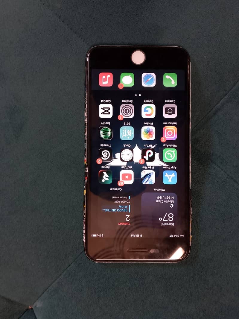Apple iPhone 8 Plus 0