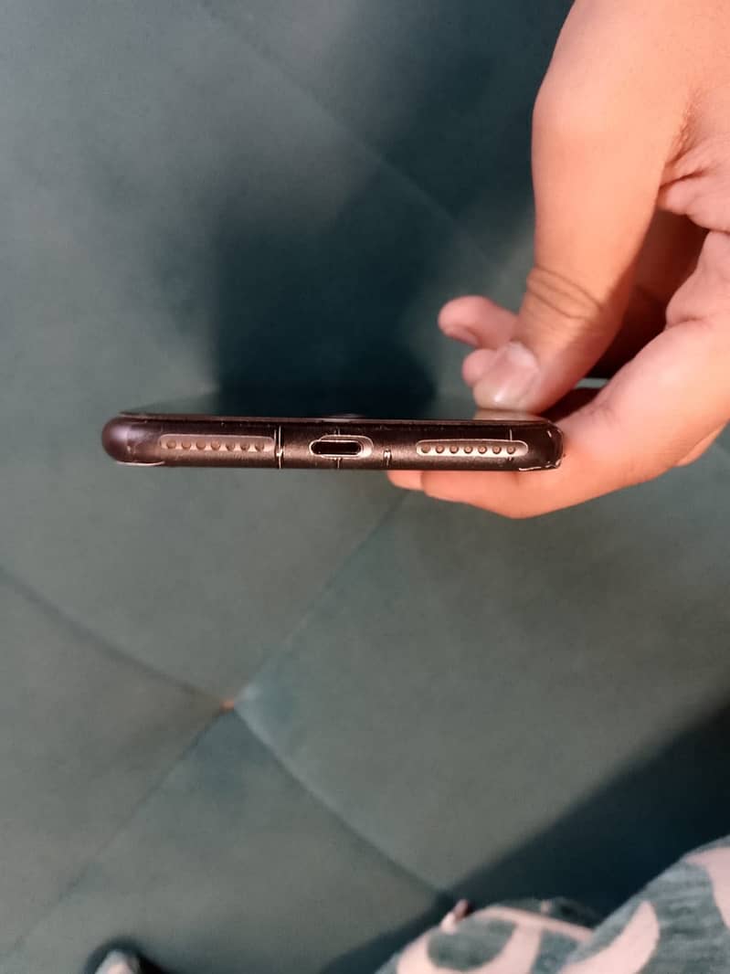 Apple iPhone 8 Plus 2