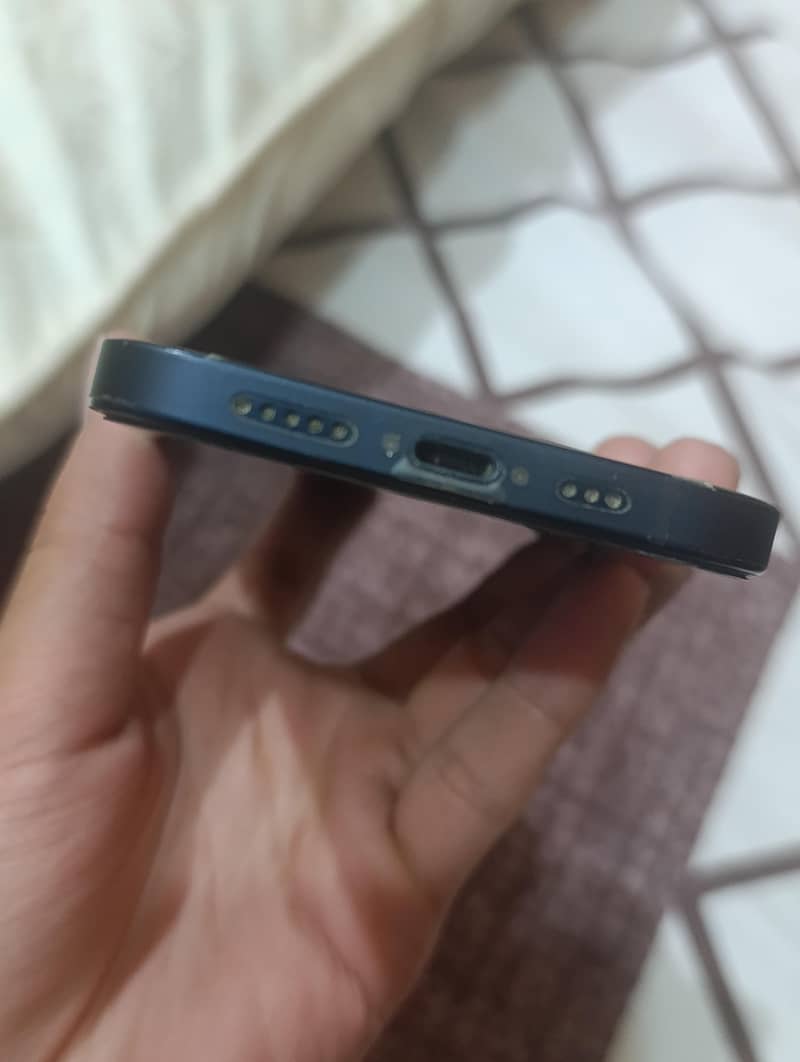 Apple iPhone 12 0