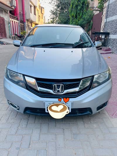 Honda City 2019 model family used car.