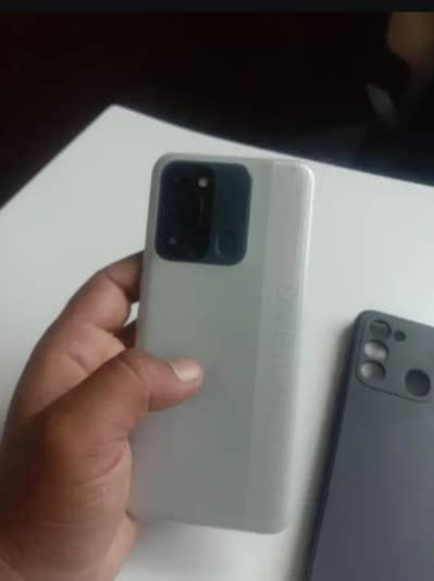 Tecno spark 8c 4+2/128