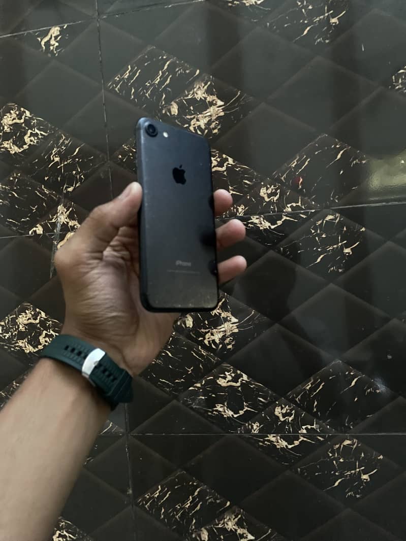 Apple iPhone  7 0