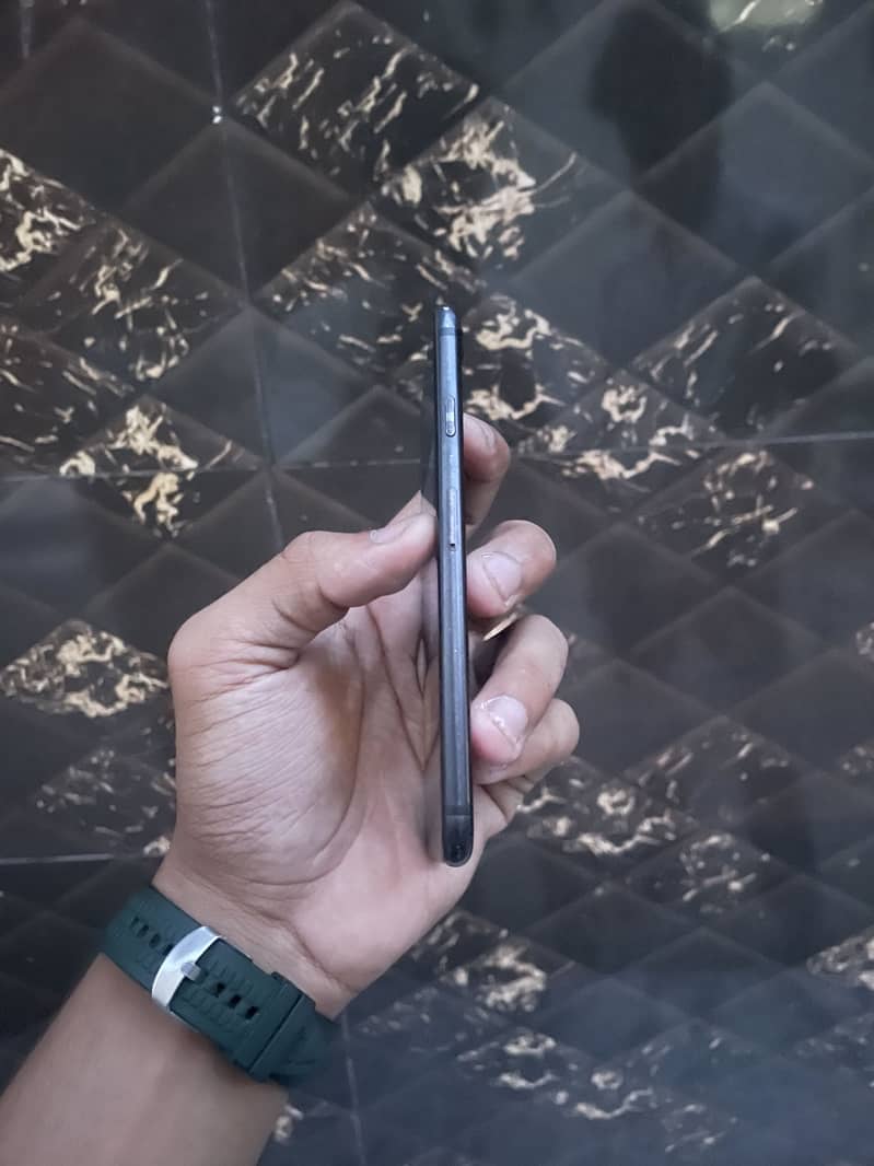 Apple iPhone  7 1