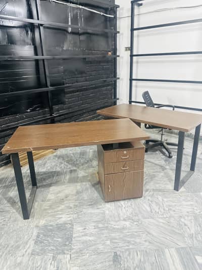 Computer table for sale
