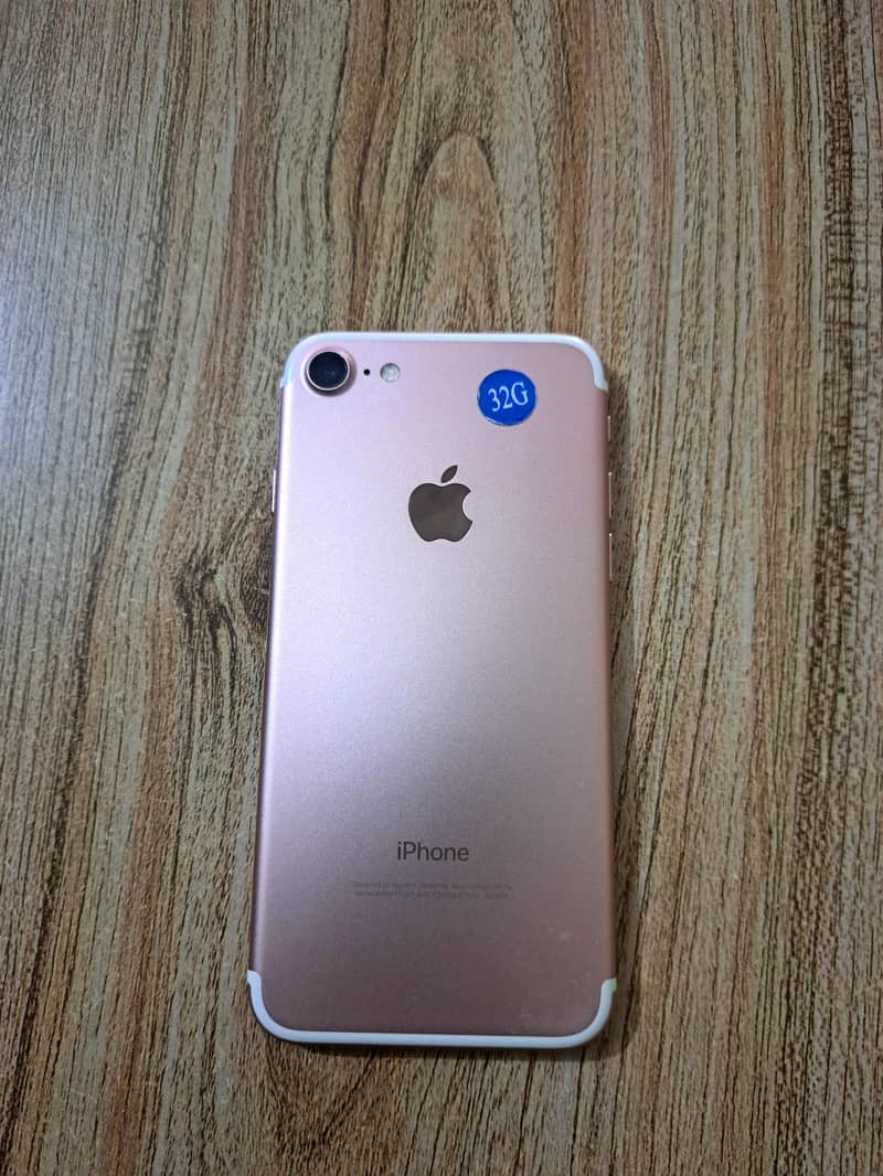 Apple iPhone 7 1