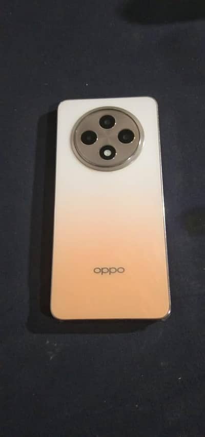 OPPO Reno12 F