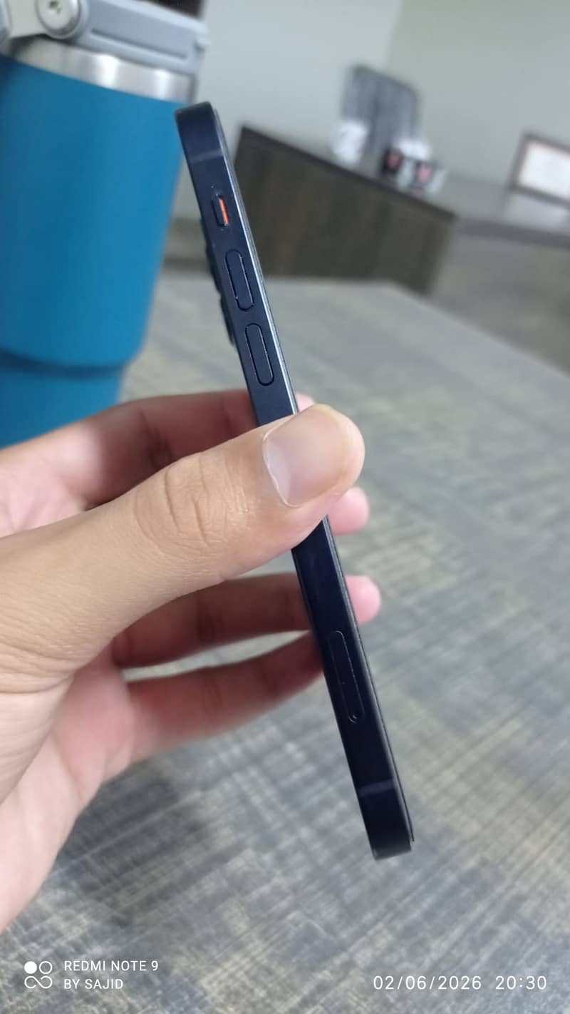 Apple iPhone 12 2