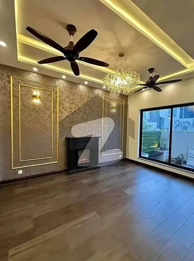 10 Marla House Available For Rent In Golf View Residencia Phase 1 Bahria Town Lahore