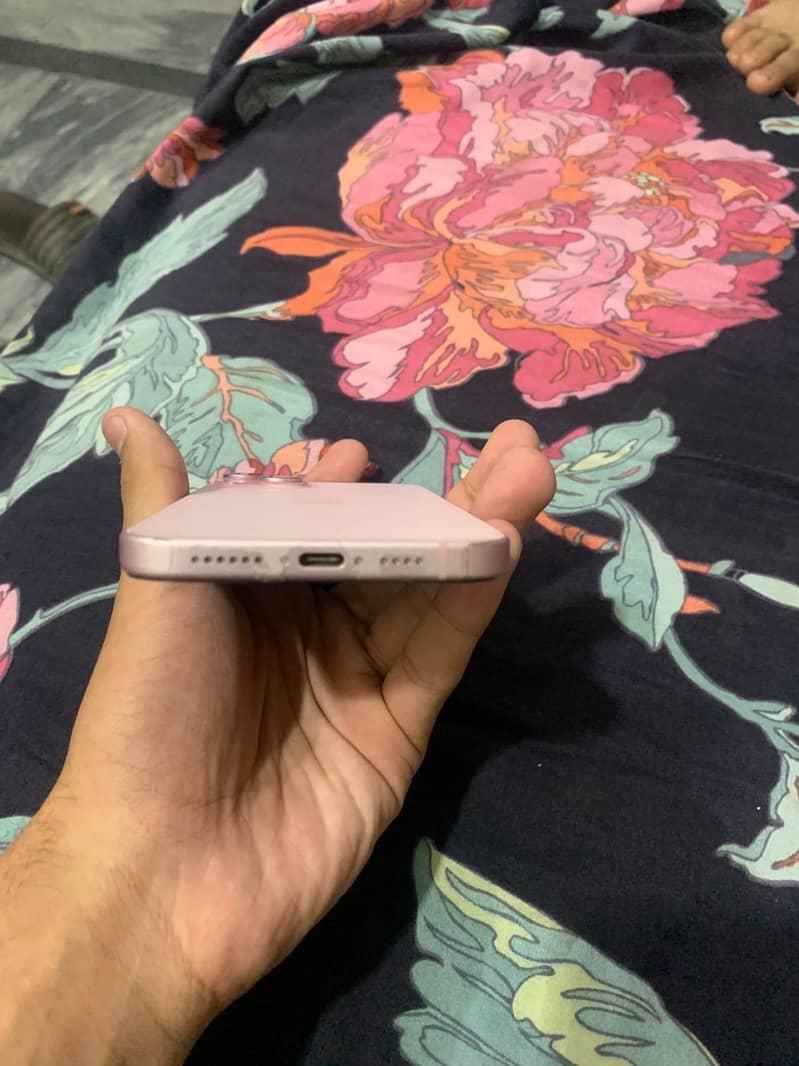 iphone 15 plus 3
