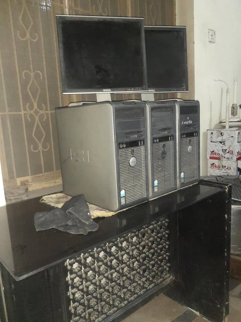 computer set/lcd monitors/ cpu 1