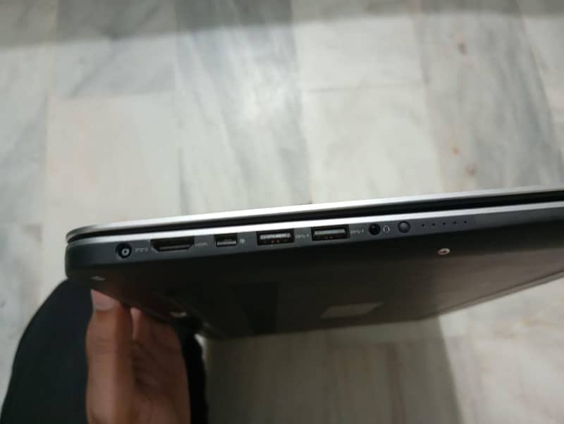 Laptop 4