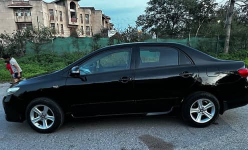 Toyota Corolla GLI 2014 B2B Black color