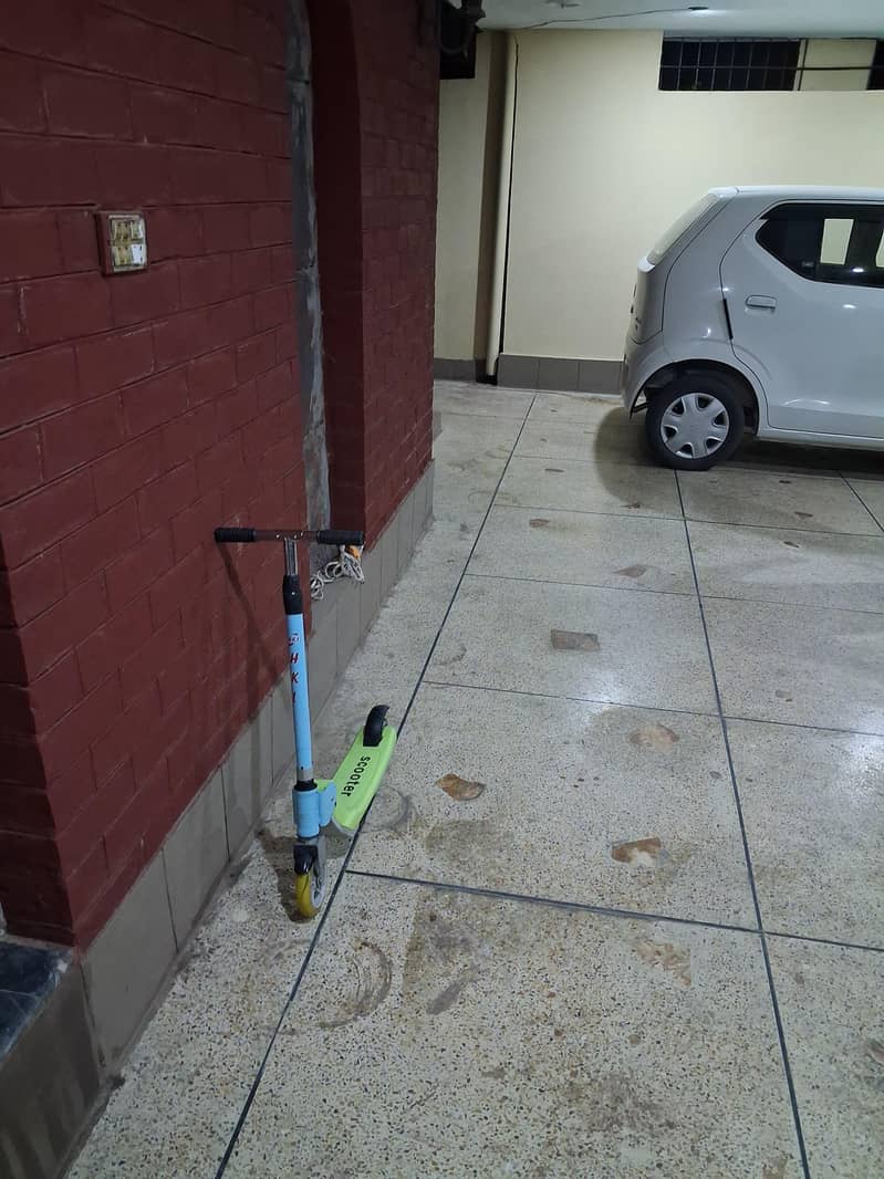 scooty 0