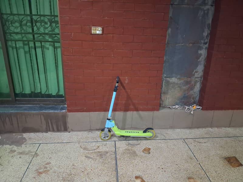 scooty 1
