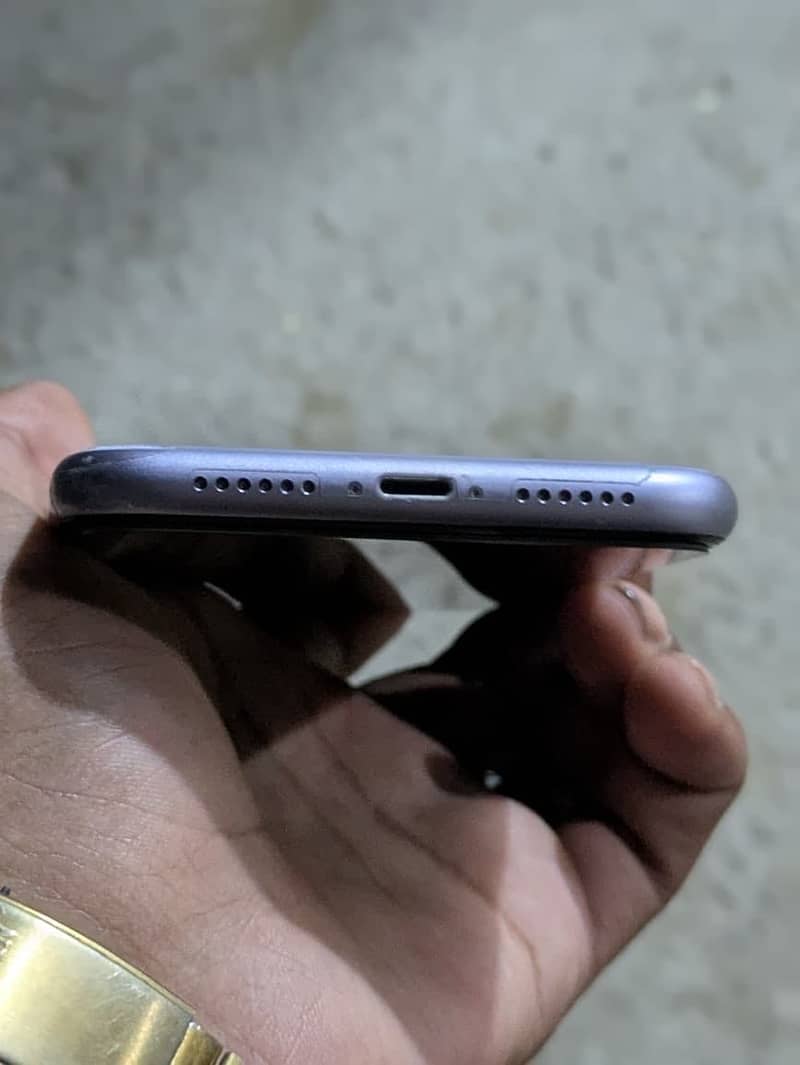 Apple iPhone 11 11