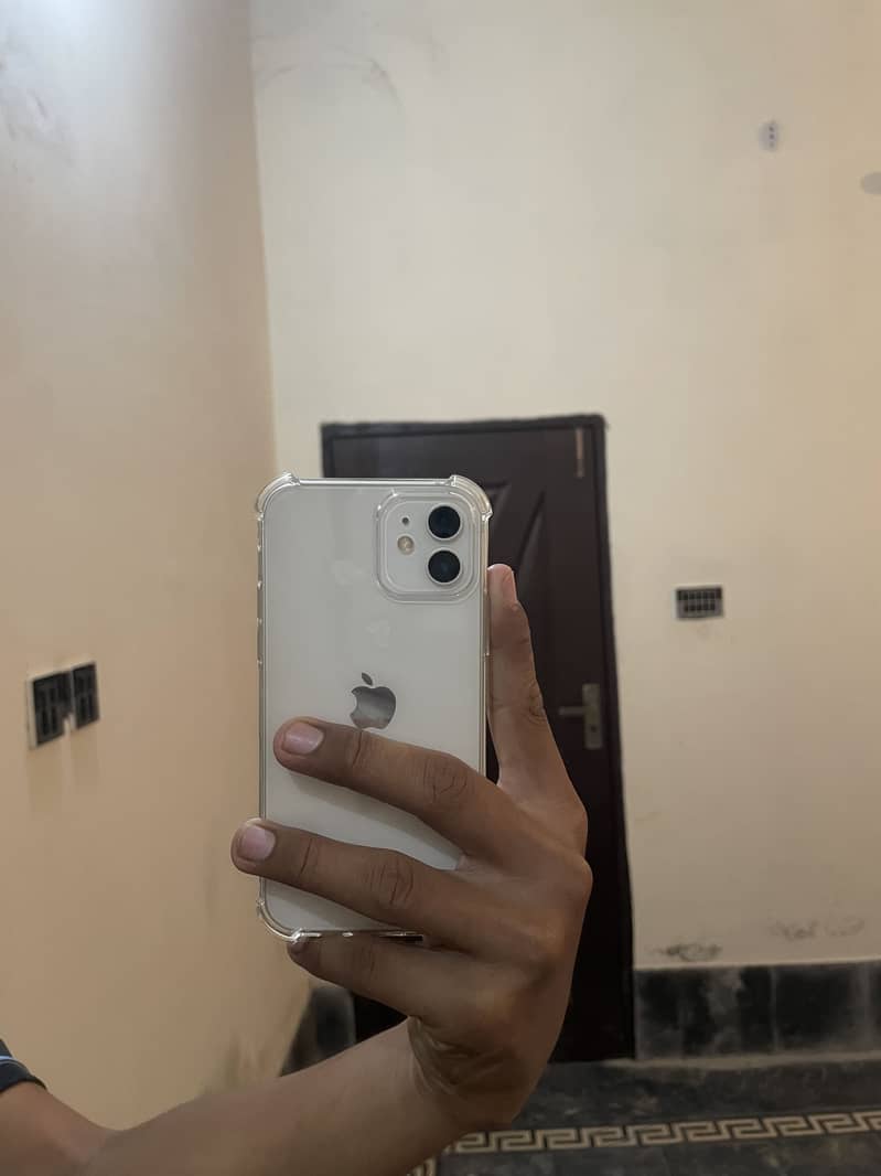 Apple iPhone 12 0