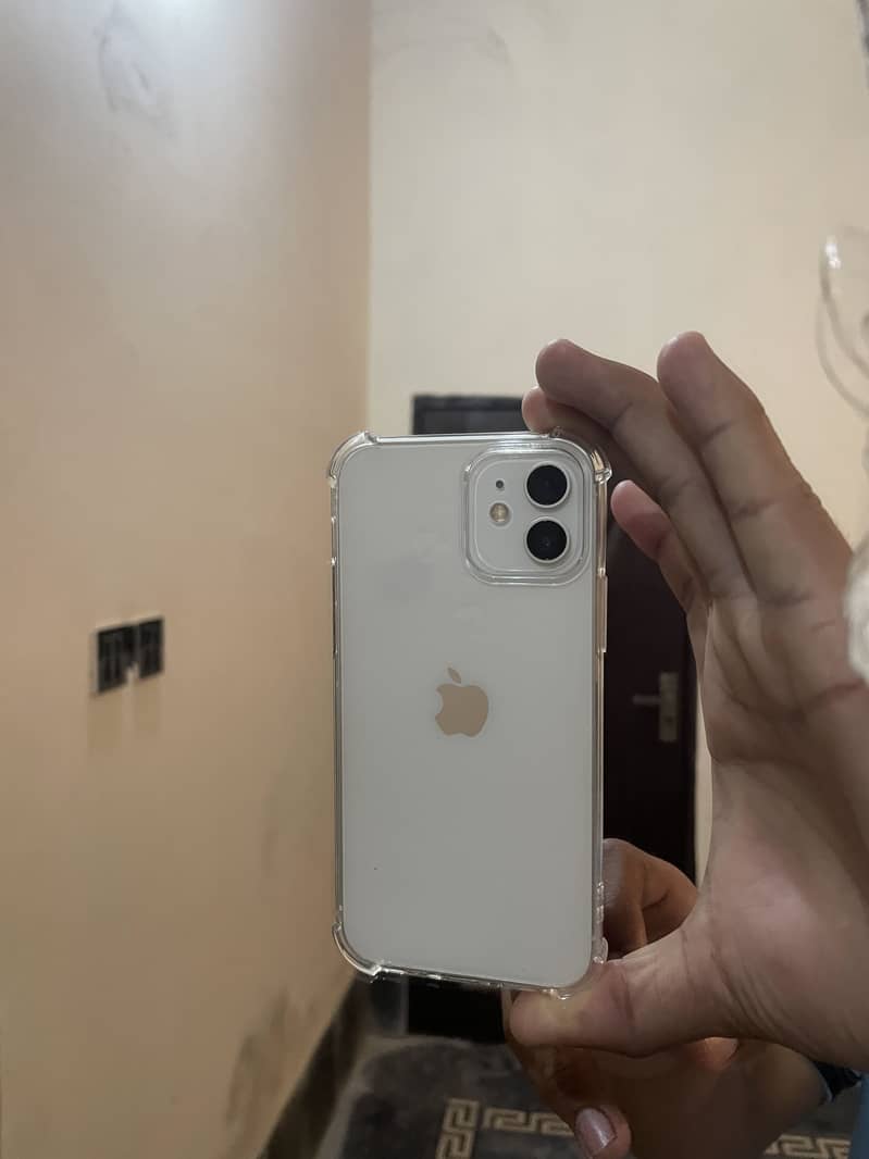 Apple iPhone 12 1