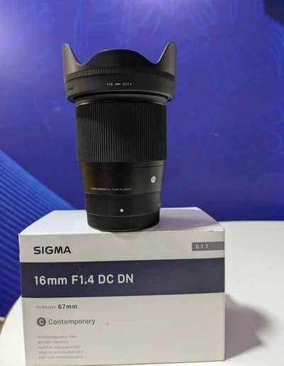 Sigma 16mm f 1.4 10/10 condition