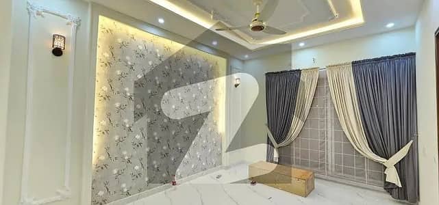 8 Marla House Available For Rent In Umar Block Sector B Bahria Town Lahore