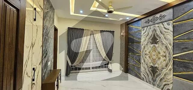 Upper Portion Of 10 Marla House Available For Rent In Bahria Town Lahore