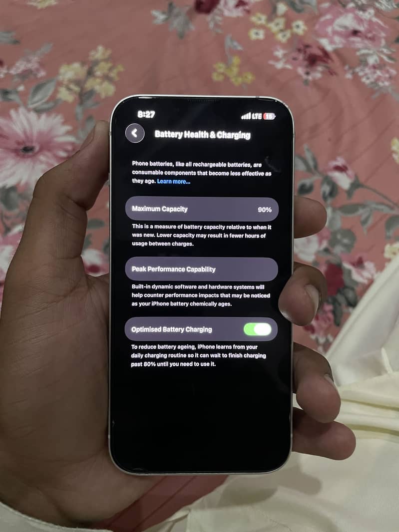 Apple iPhone 13 8