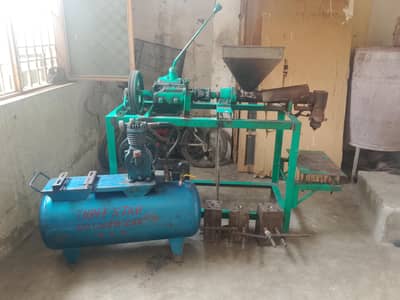 Plastic bottle machine