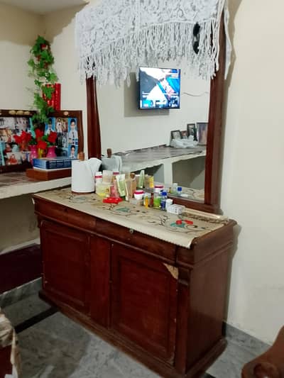 Beautiful Solid Wood Vanity / Dressing Table with Spacious Cabinets