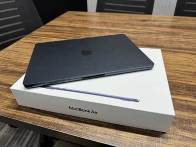 MacBook Air M3 16GB/256GB | 100% Battery Health | Box Pack | Like New