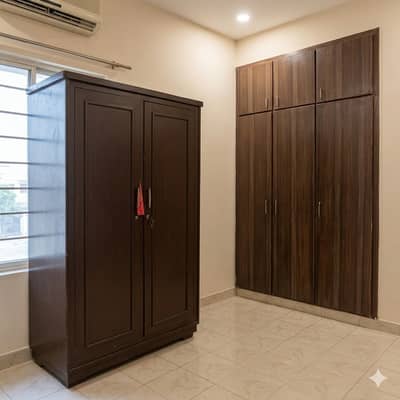 Solid Wood Heavy Wardrobe (Almari) for Sale – Perfect Condition